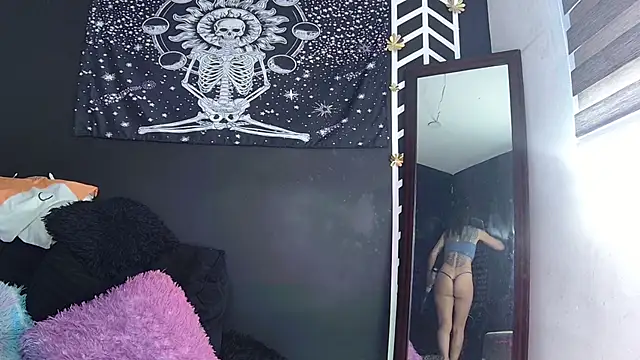 EvangelineCors online show from 2, 11, 2025