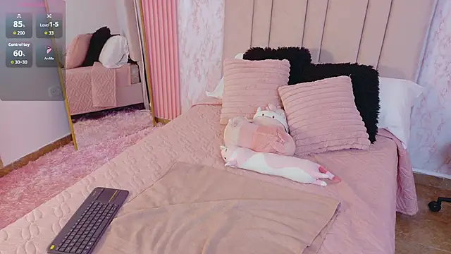 Snapshot of Hanaa_rosse chatting on 11, 11, 2025 Hanaa rosse online show from 11, 11, 2025