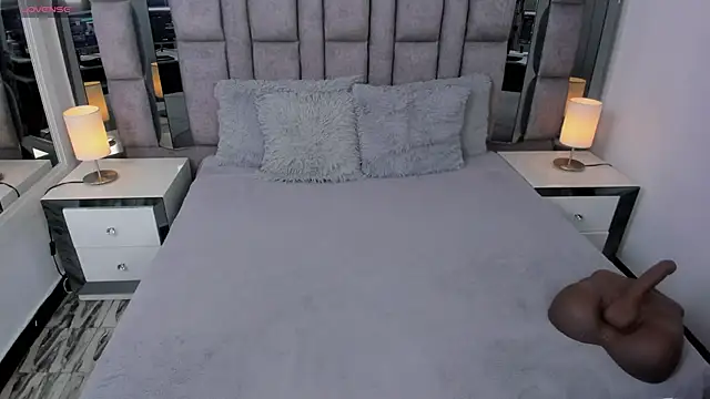 EMMAHILL1 online show from 15, 10, 2025