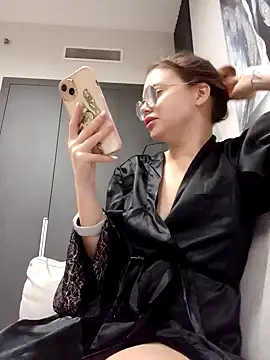 Snapshot of lovebellagrey chatting on 5, 12, 2024 lovebellagrey online show from 5, 12, 2024