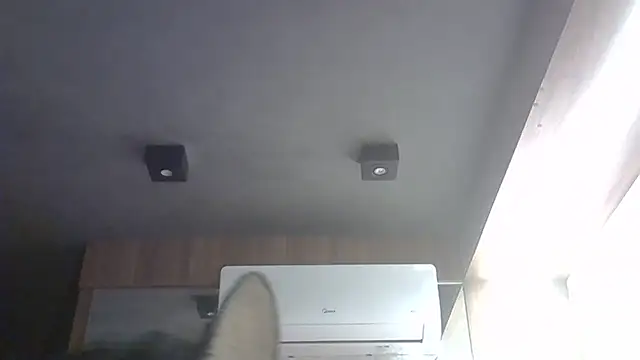 Skinny-Kitten online show from 13, 4, 2026