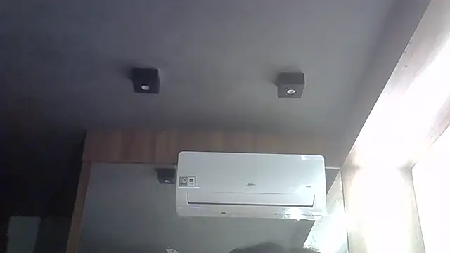 Skinny-Kitten online show from 13, 4, 2026