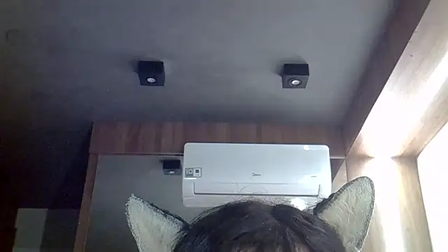Skinny-Kitten online show from 3, 5, 2026