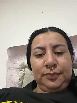 Snapshot of Abril_Luv chatting on 8, 6, 2026 Abril Luv online show from 8, 6, 2026