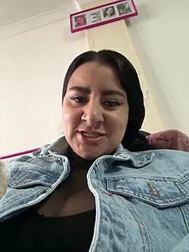 Abril Luv online show from 7, 3, 2026