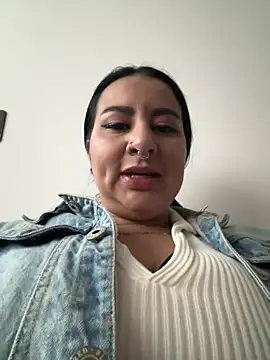 Snapshot of Abril_Luv chatting on 27, 6, 2026 Abril Luv online show from 27, 6, 2026