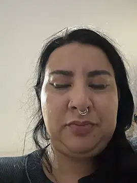 Snapshot of Abril_Luv chatting on 5, 7, 2026 Abril Luv online show from 5, 7, 2026
