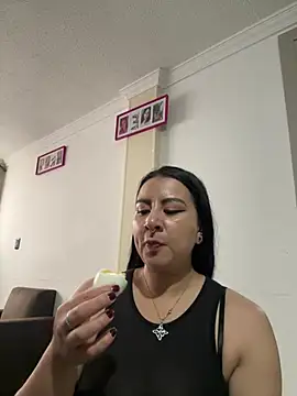 Abril Luv online show from 15, 4, 2026