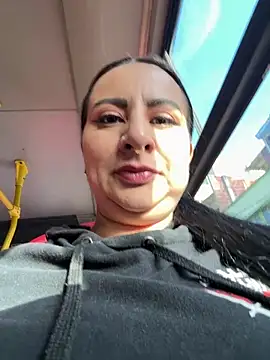 Abril Luv online show from 26, 2, 2026