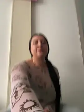 Snapshot of Abril_Luv chatting on 5, 5, 2026 Abril Luv online show from 5, 5, 2026
