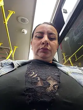 Abril Luv online show from 22, 11, 2025