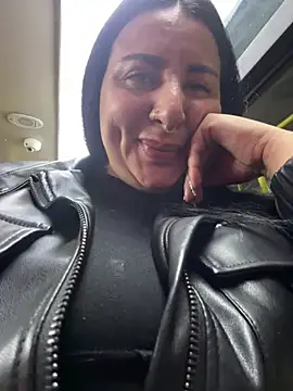 Snapshot of Abril_Luv chatting on 13, 5, 2026 Abril Luv online show from 13, 5, 2026