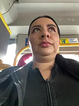 Abril Luv online show from 13, 3, 2026