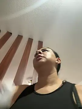 Abril Luv online show from 12, 1, 2026