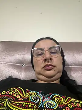 Abril Luv online show from 30, 3, 2026