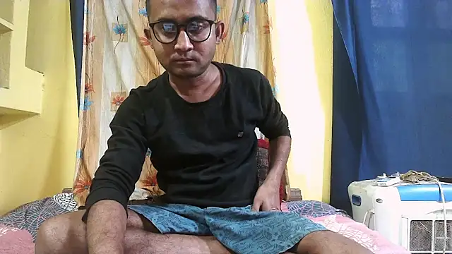 Snapshot of Cute_boy2000 chatting on 12, 3, 2025 Cute boy2000 online show from 12, 3, 2025