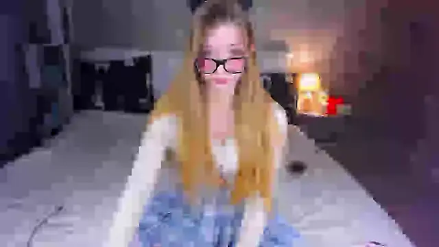 ShyBerryNelly online show from 4, 12, 2024