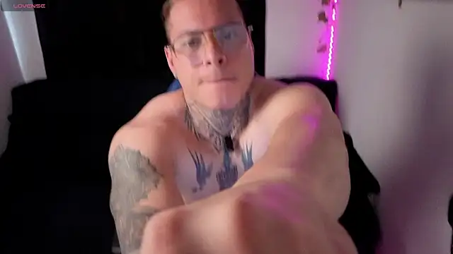 Aaronsmith2 online show from 6, 3, 2026