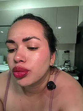 Snapshot of andra_rose chatting on 6, 5, 2026 andra rose online show from 6, 5, 2026