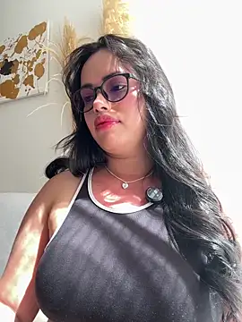Snapshot of andra_rose chatting on 31, 5, 2026 andra rose online show from 31, 5, 2026