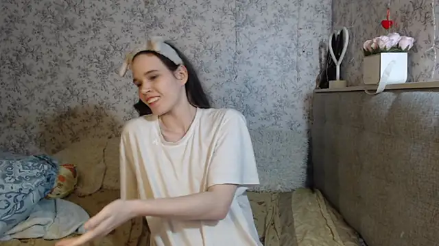 Nicole-Petite online show from 26, 1, 2025