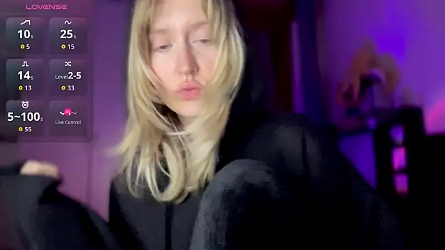 iilovetomatoes online show from 10, 11, 2025