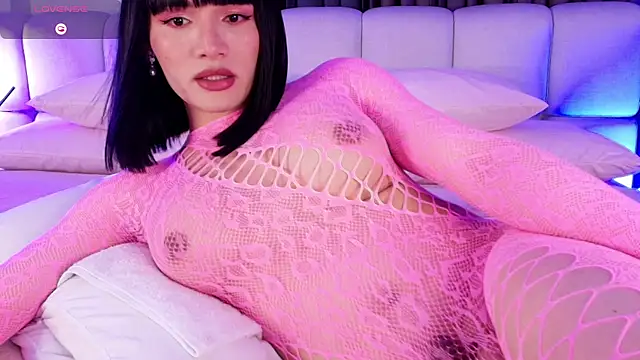 sweetieluna01 online show from 23, 11, 2025