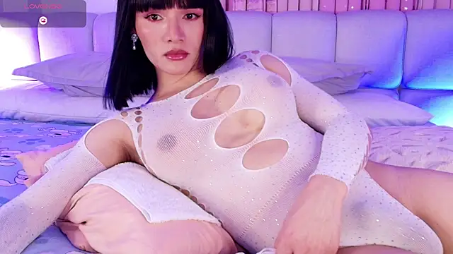 sweetieluna01 online show from 3, 11, 2025