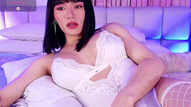 sweetieluna01 online show from 9, 11, 2025
