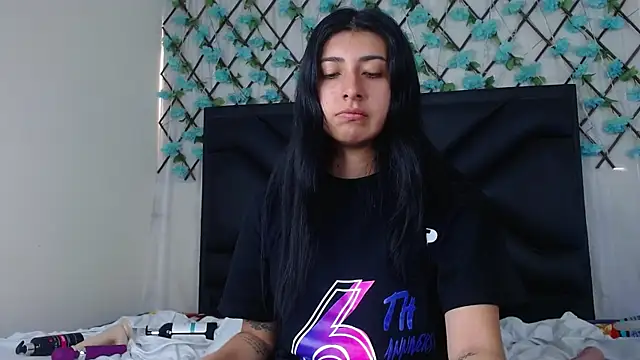 EmmaWilliamss online show from 26, 11, 2025