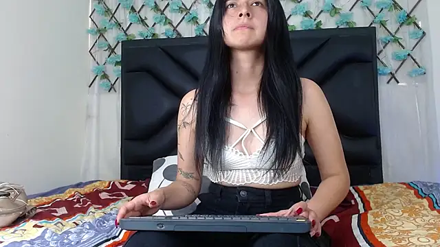 EmmaWilliamss online show from 7, 11, 2025