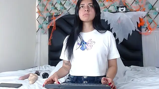 EmmaWilliamss online show from 22, 10, 2025