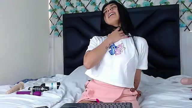 EmmaWilliamss online show from 11, 11, 2025