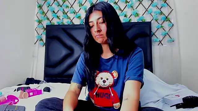 EmmaWilliamss online show from 7, 5, 2026