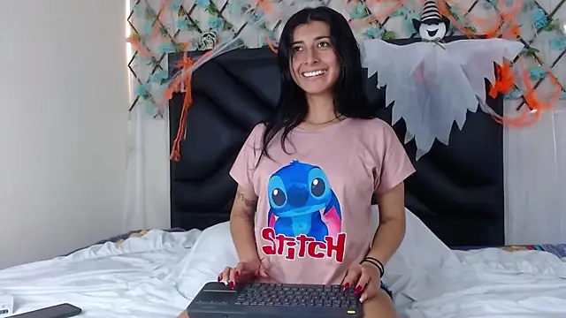 EmmaWilliamss online show from 24, 10, 2025