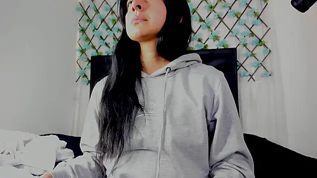 Snapshot of EmmaWilliamss chatting on 25, 5, 2026 EmmaWilliamss online show from 25, 5, 2026