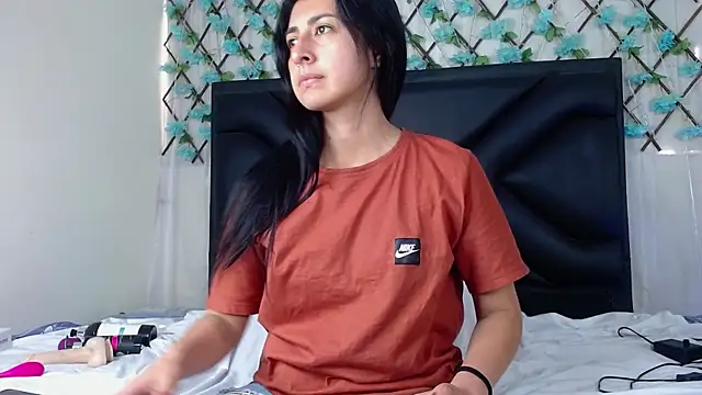 EmmaWilliamss online show from 13, 11, 2025