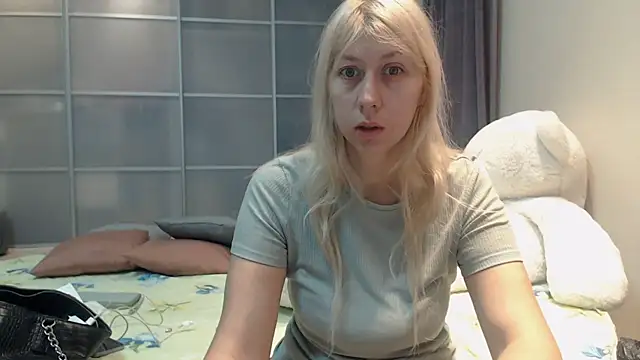 KyliePag online show from 11, 10, 2025