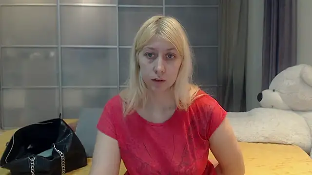 KyliePag online show from 2, 4, 2026