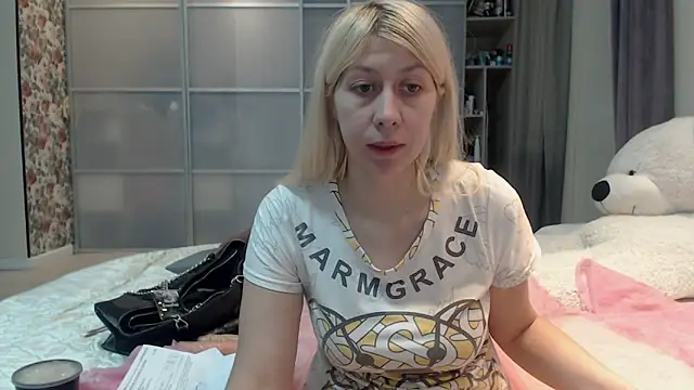 KyliePag online show from 17, 12, 2025