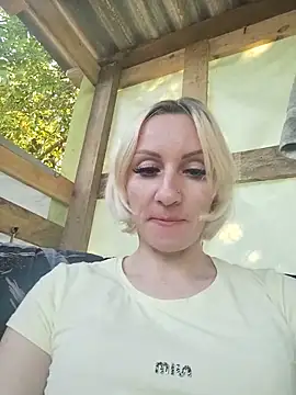 ulika1989 online show from 4, 6, 2026