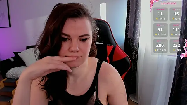 Kristina Logan online show from 22, 2, 2025