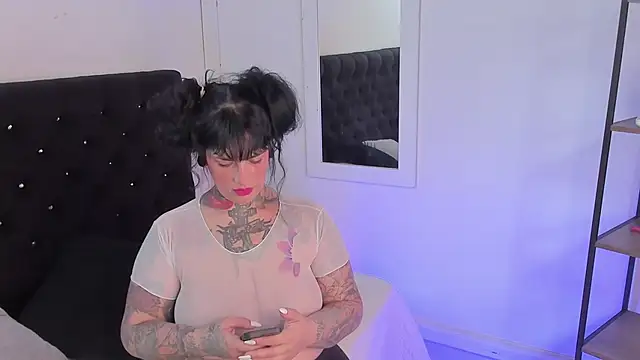 VampGirl1 online show from 27, 1, 2025