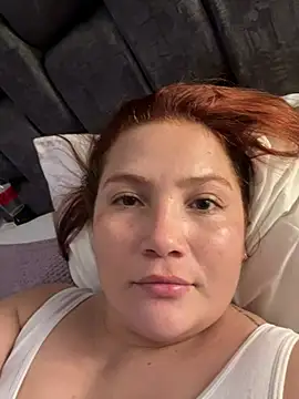 EmilyBarragan online show from 13, 2, 2025