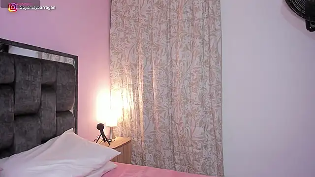 EmilyBarragan online show from 7, 12, 2024