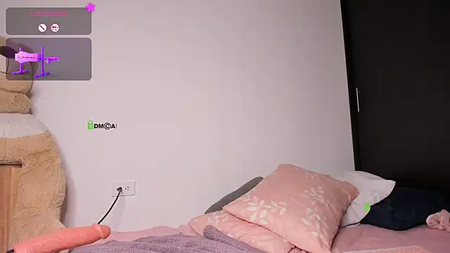 EmilyBarragan online show from 28, 11, 2025