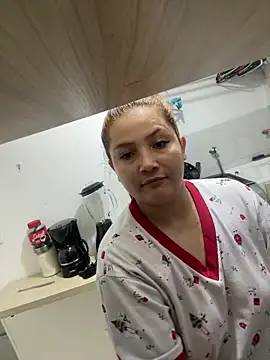 EmilyBarragan online show from 24, 1, 2025