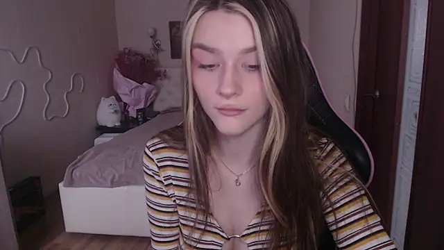 Snapshot of jeann_elsaa chatting on 1, 3, 2025 jeann elsaa online show from 1, 3, 2025