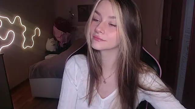 Snapshot of jeann_elsaa chatting on 2, 2, 2025 jeann elsaa online show from 2, 2, 2025