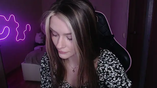 Snapshot of jeann_elsaa chatting on 1, 2, 2025 jeann elsaa online show from 1, 2, 2025